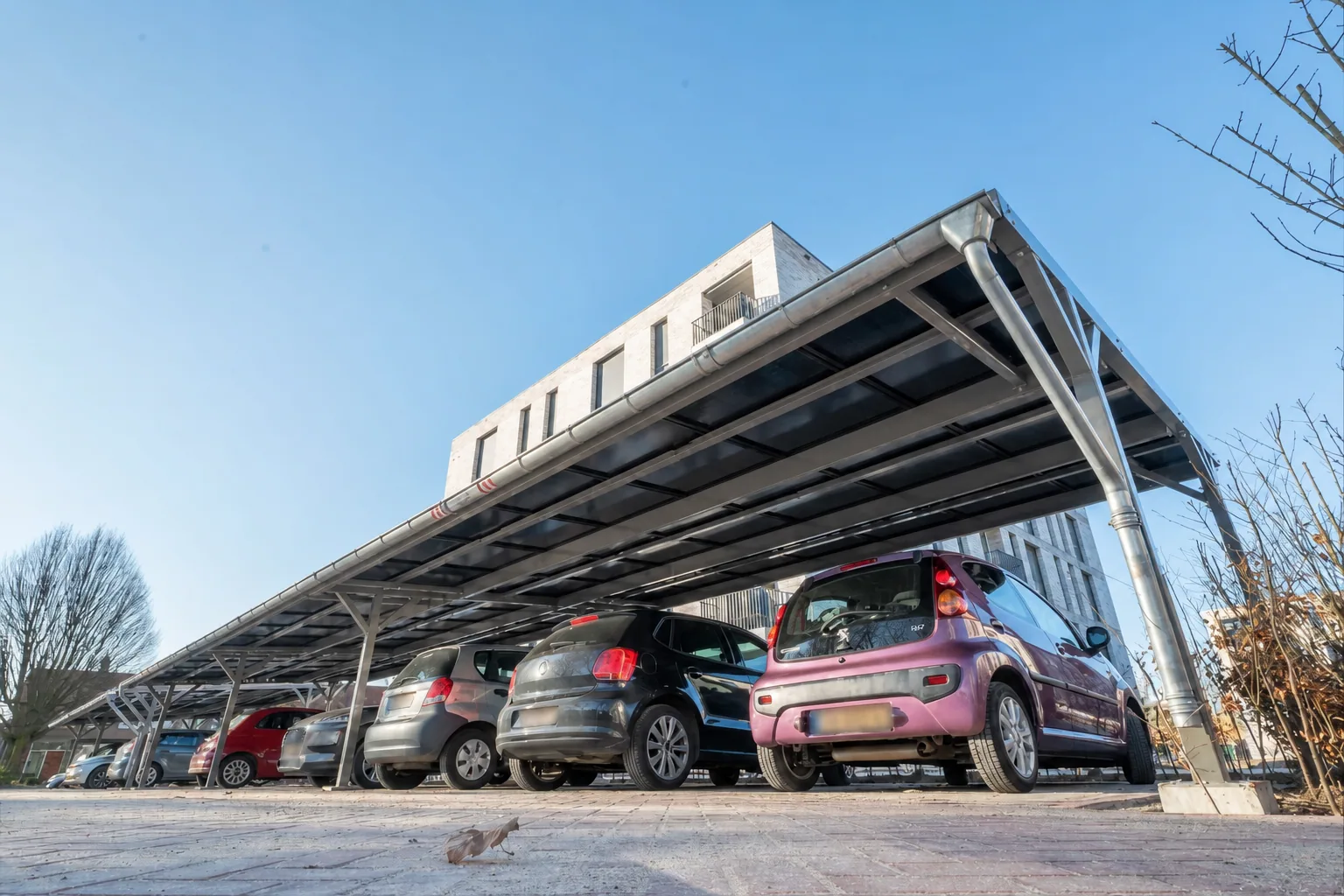 Solar carport als basis voor een zakelijk laadplein
