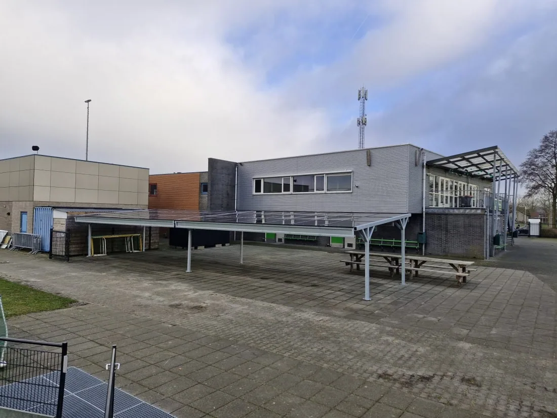 Grote maatwerk solar fietsenstalling